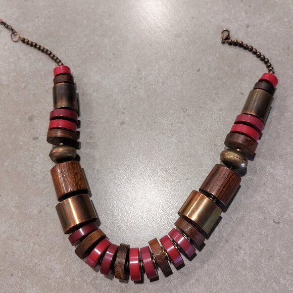 FASHION JEWELLERY Women's Mixed Buttons Balls Statement Necklace - Picture 5 of 6